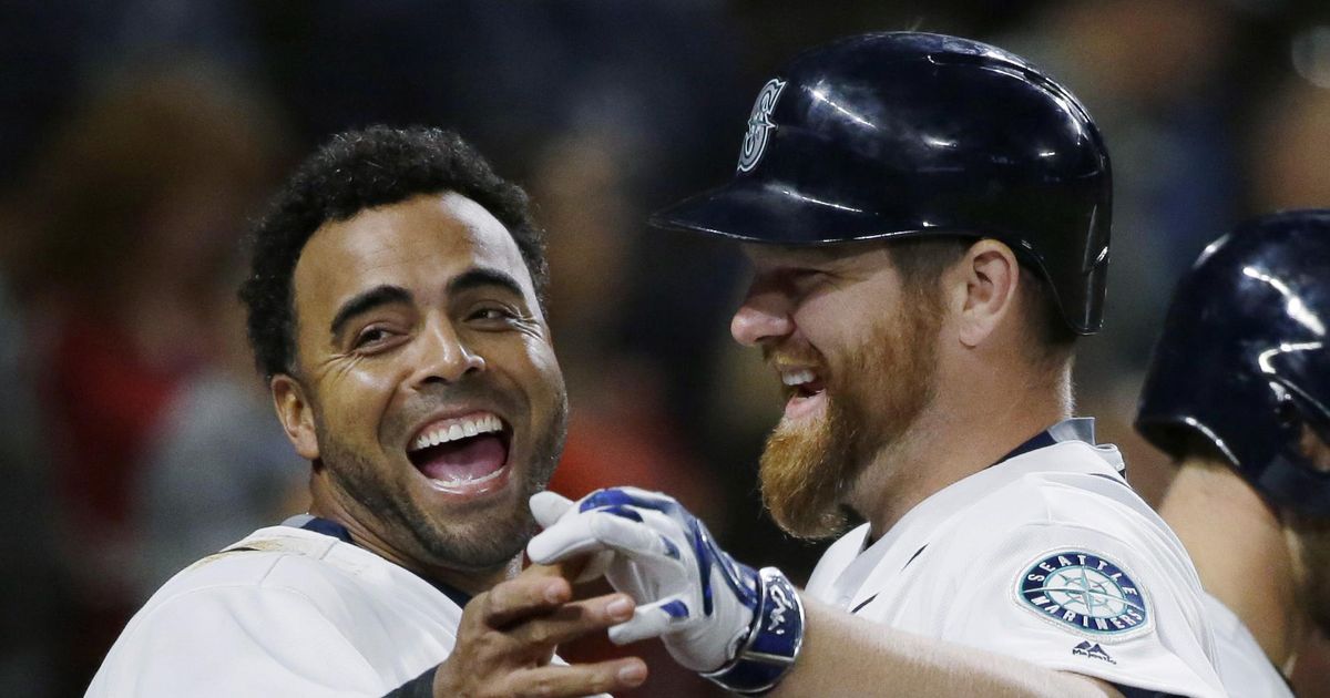 Mariners hit five homers, two by Zunino in his return, in 126 win over