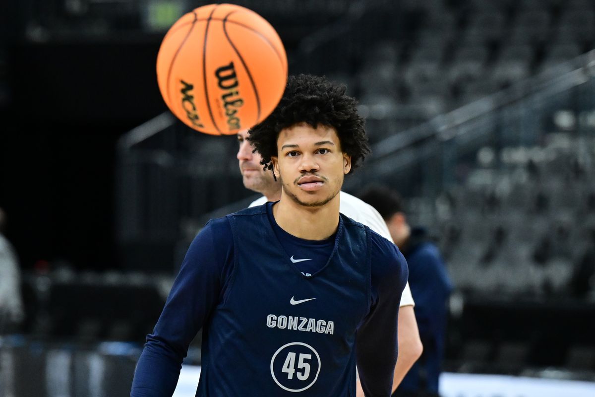 Gonzaga guard Rasir Bolton keeps his eyes on the ball during practice Wednesday in Las Vegas, leading up to the Bulldogs’ NCAA Tournament Sweet 16 matchup against UCLA on Thursday at T-Mobile Arena.  (Tyler Tjomsland/The Spokesman-Review)