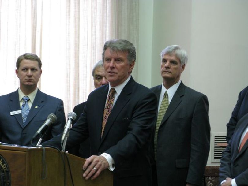 Gov. Butch Otter calls on lawmakers to pass his transportation plan. (Betsy Russell / The Spokesman-Review)