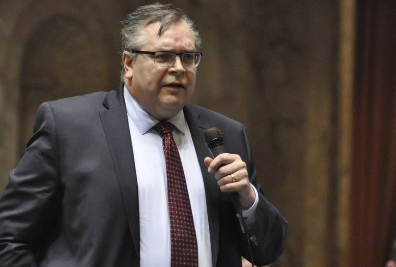 OLYMPIA -- Rep. Mike Volz, R-Spokane, argues against delaying the 
