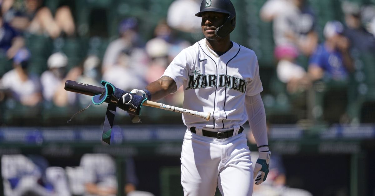 Matt Calkins: In Year 3 of their rebuild, the Mariners are slipping ...