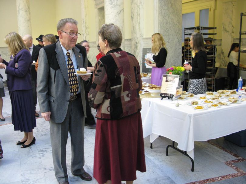 Rep. Pete Nielsen and others enjoy pie at the annual 