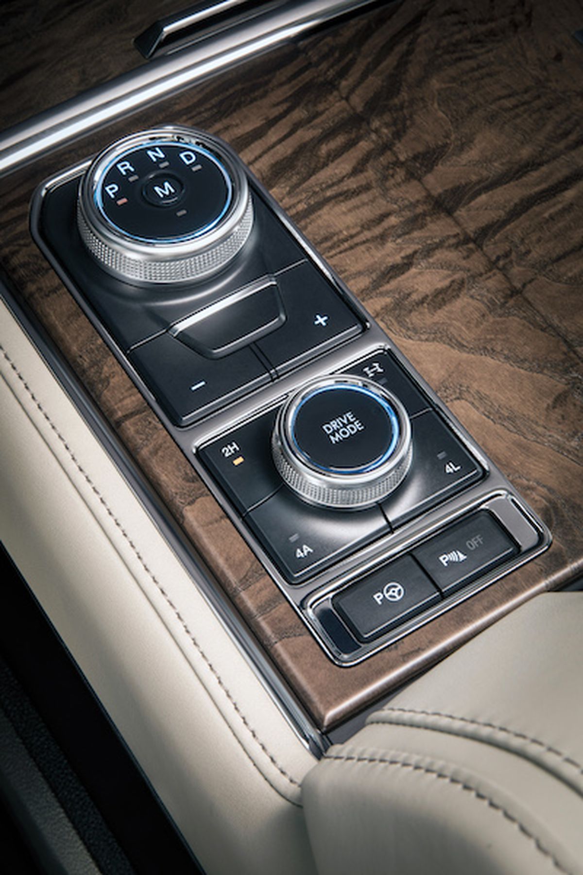 Seats are comfortable and supportive throughout and there are nearly twice as many cupholders (15) than there are potential passengers. (Ford)