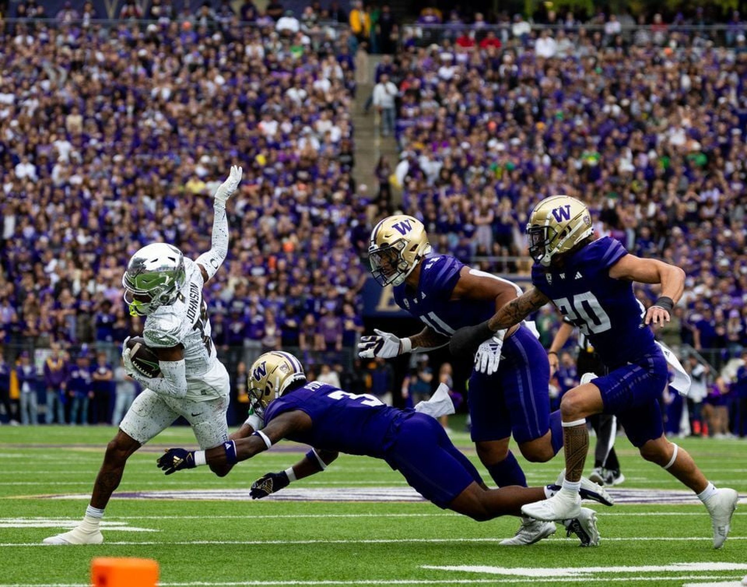 Things to watch No. 5 Huskies riding 13 game winning streak