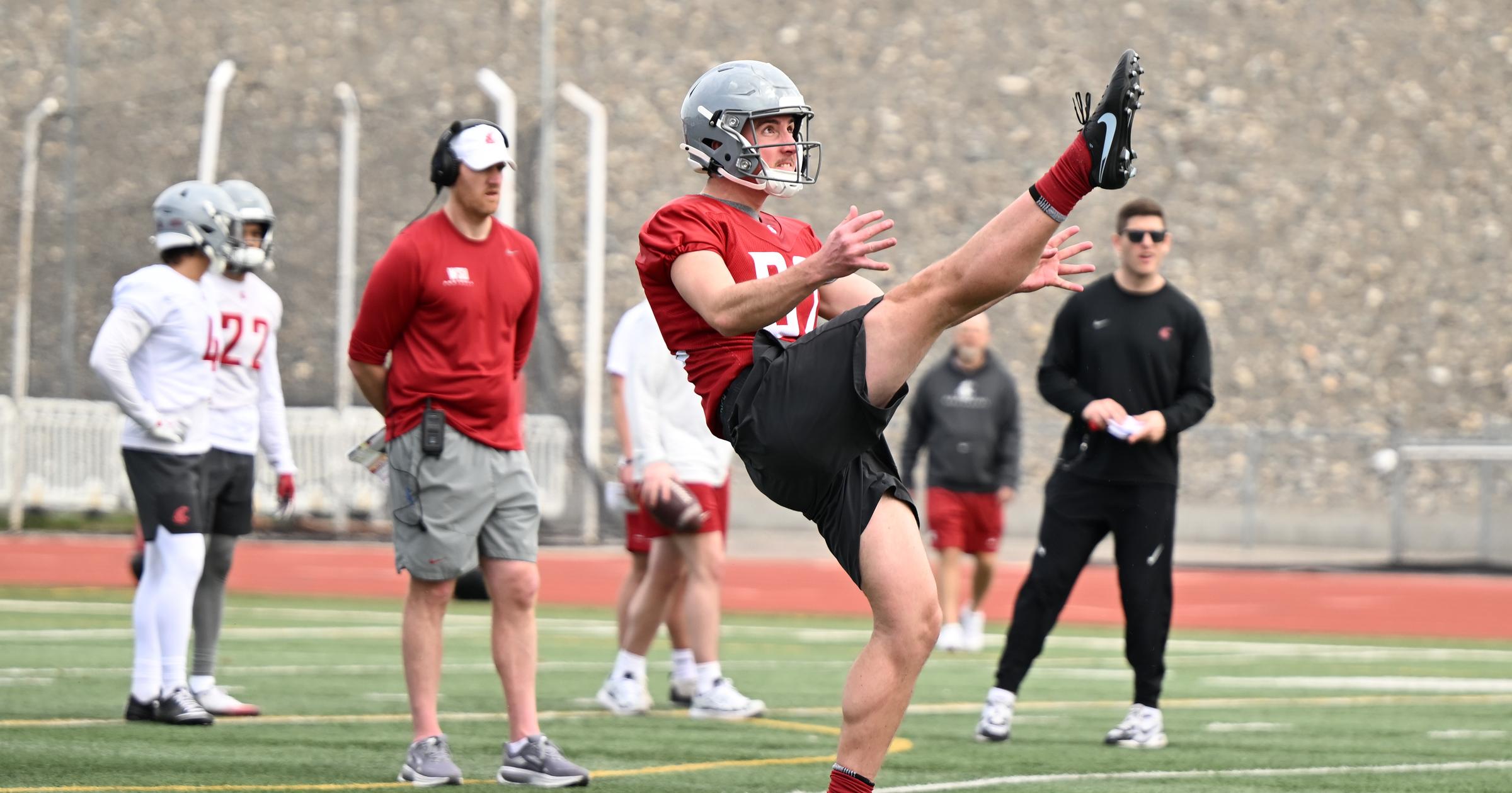 Max Dean's migraines make Cougs' punting a game-time call