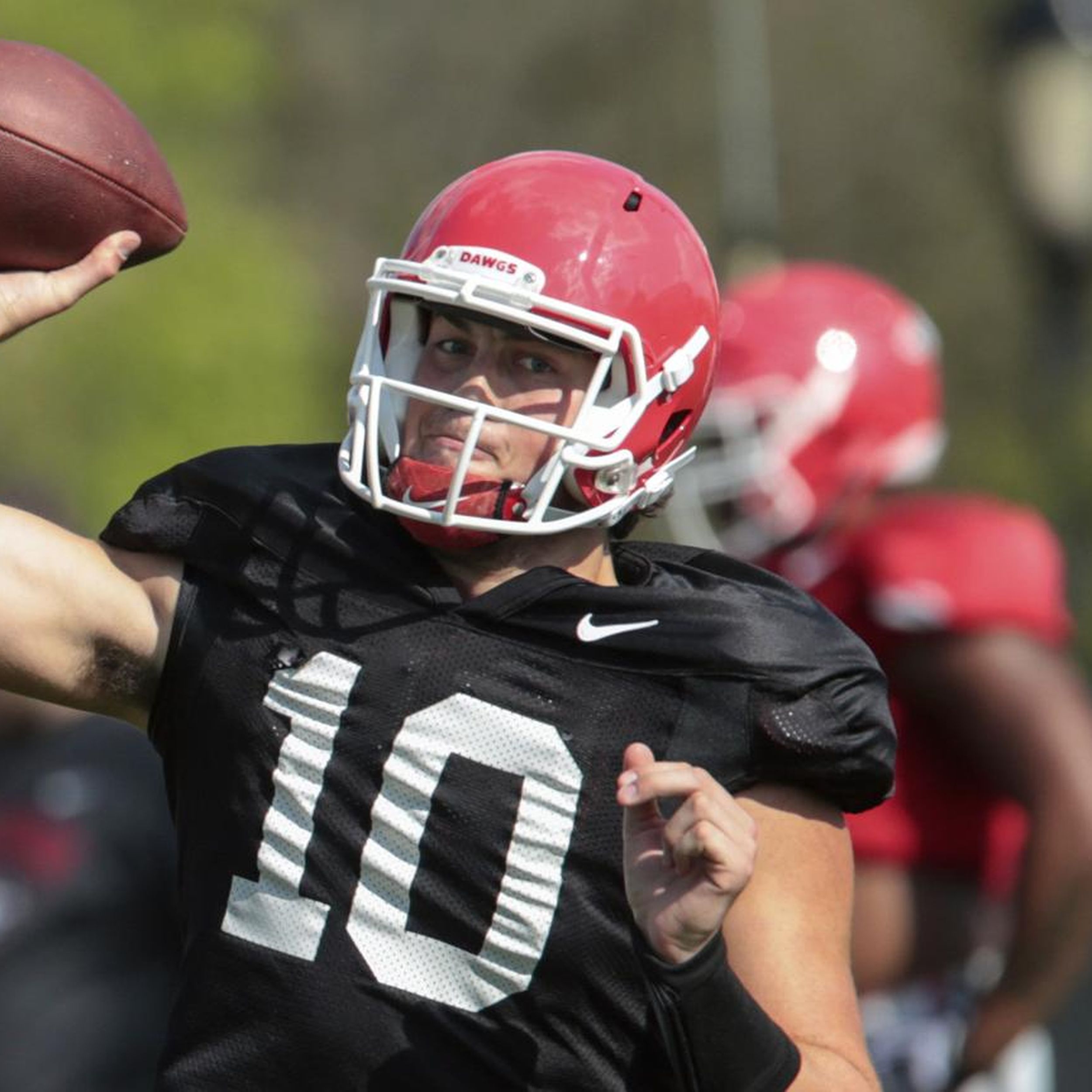 Sources: Georgia QB Jacob Eason, the former Lake Stevens star, expected to  transfer to UW