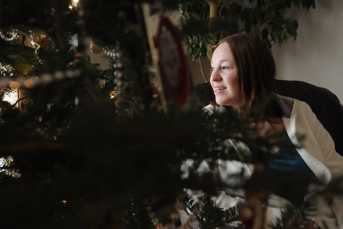 Starcia Ague started life with teenage parents and dire poverty.  She is now getting help from a mentor family, doing work-study and on pace to graduate from Washington State University next year with a degree in criminal justice.