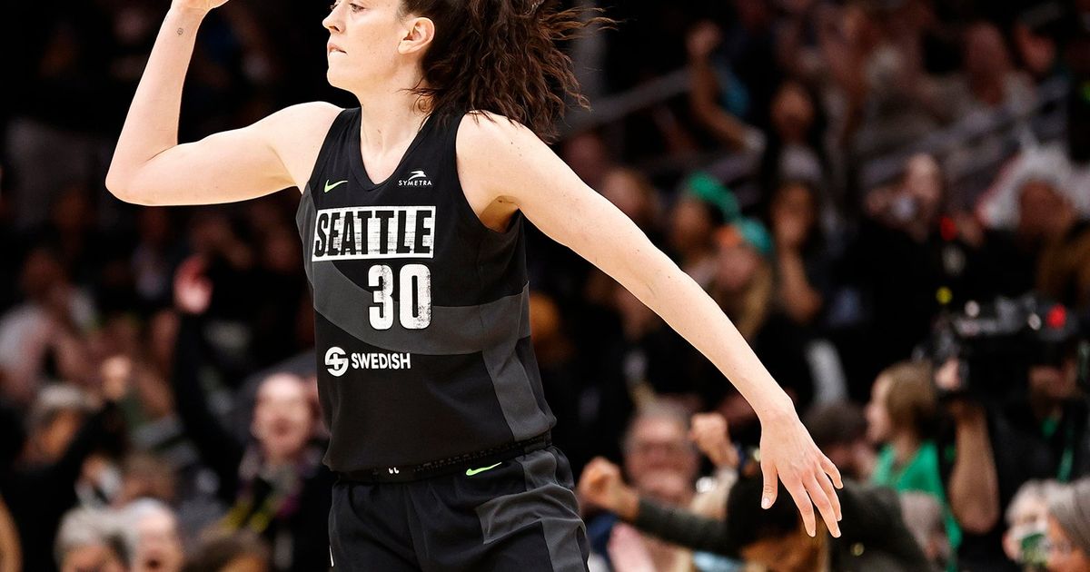 New Rule Could Force Players To Choose Between Wnba, Overseas Teams ...