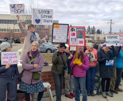 Several hundred pro-choice organizers gather Friday outside Bonner General Hospital in Sandpoint to protest the state’s abortion restrictions.  (Amanda Sullender / The Spokesman-Review)