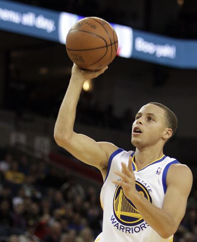 Stephen Curry scored 39 points for Warriors in loss to Thunder.