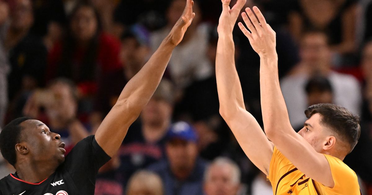 Gonzaga climbs to No. 12 in latest AP college basketball poll