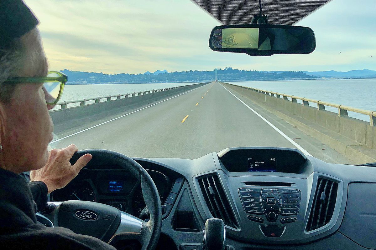 Crossing the Columbia River near Astoria, Ore. (Leslie Kelly)