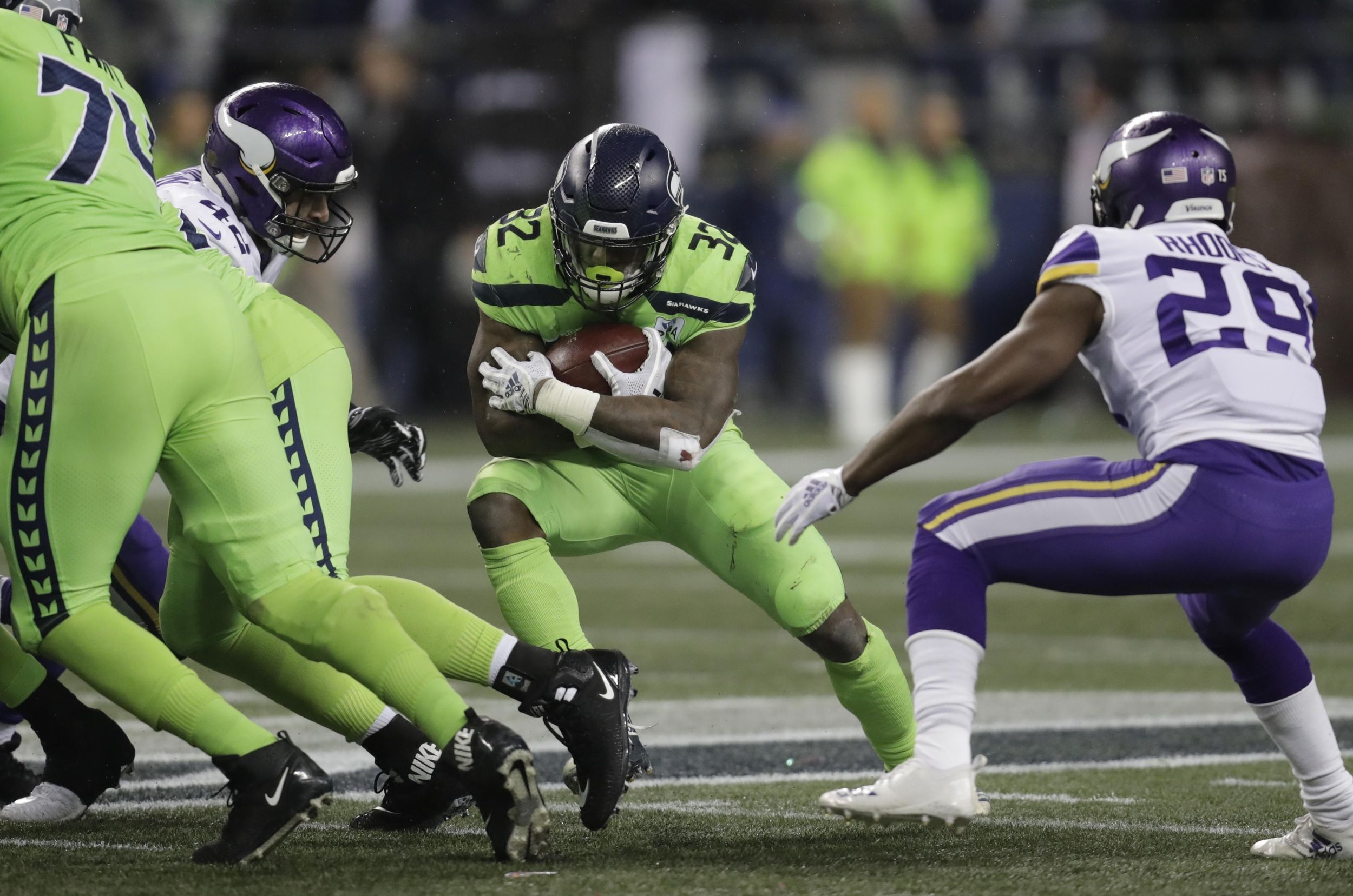 Seahawks on brink of playoffs after 21-7 win over Vikings