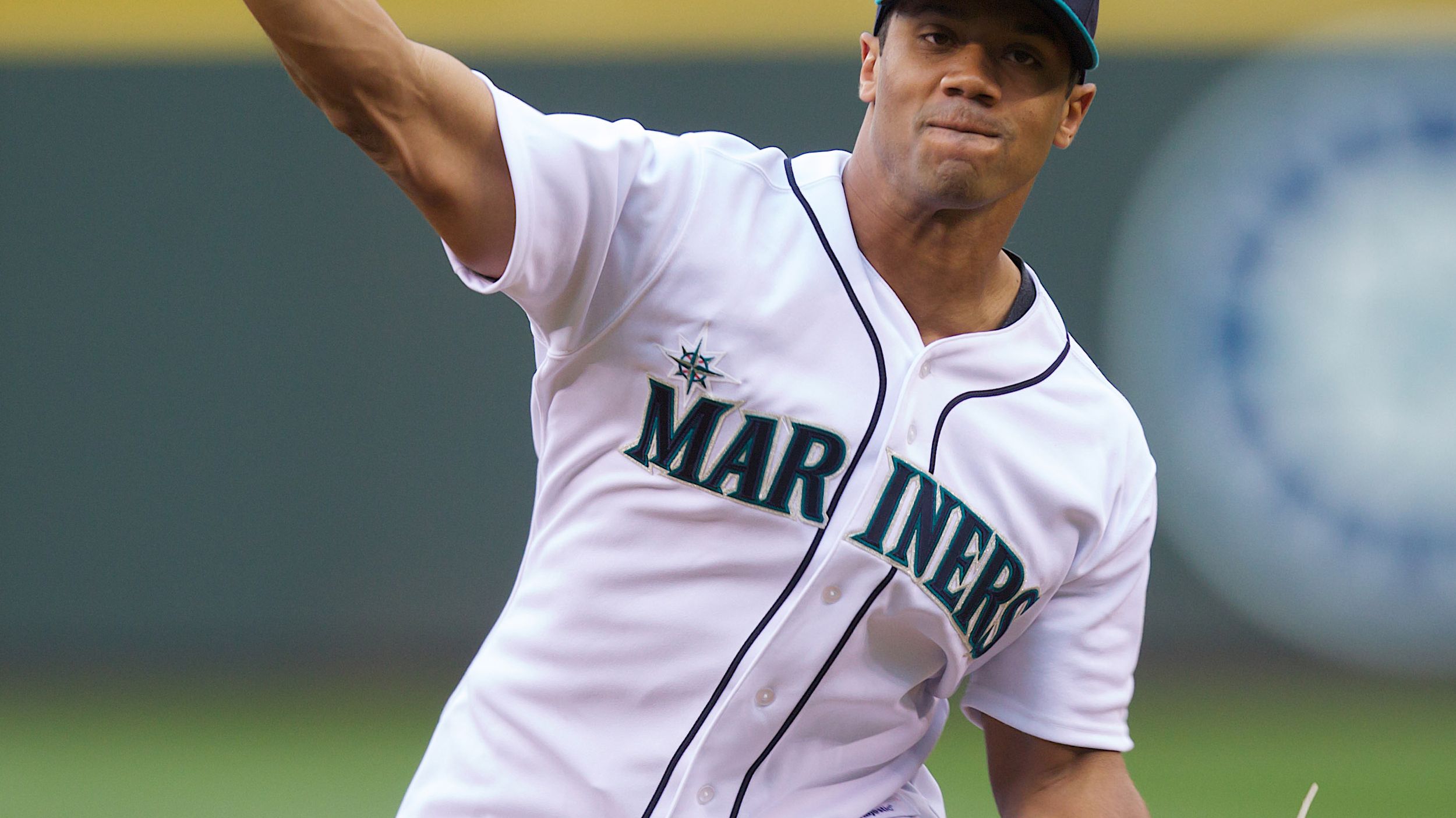 Texas Rangers draft Seahawks QB Russell Wilson