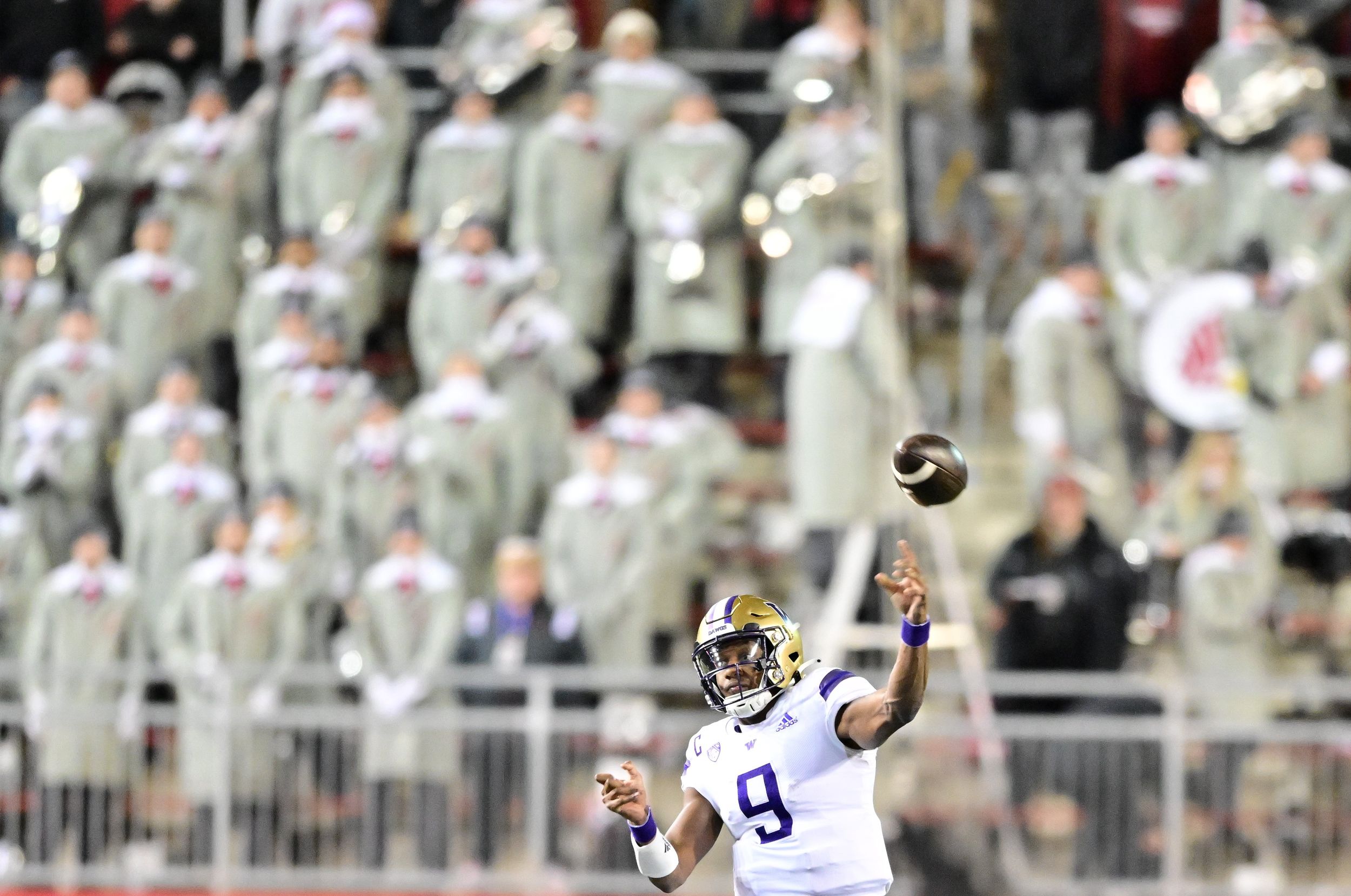 UW's offense goes dormant in series-opening Apple Cup loss