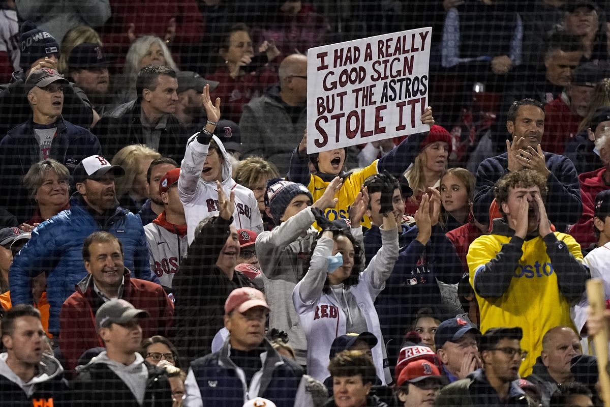 Kyle Schwarber hits Red Sox's third grand slam in two ALCS games