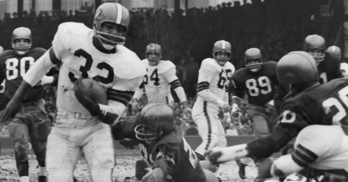 NFL Hall of Fame Cleveland Browns running back Jim Brown has died