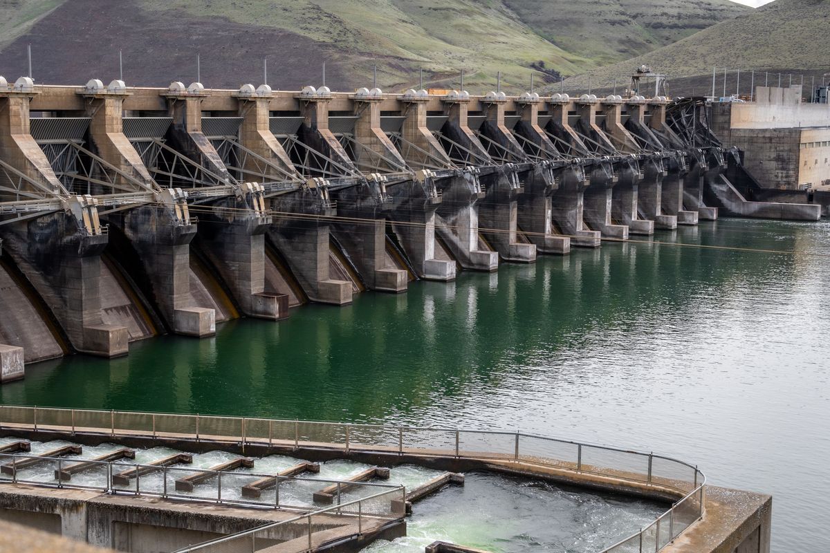 John Day Dam (Courtesy NWRP)