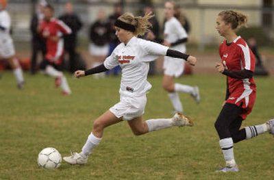 
West Valley's Missy Carey takes a shot in the Eagles' shootout win over East Valley (Yakima).
 (J. Bart Rayniak / The Spokesman-Review)