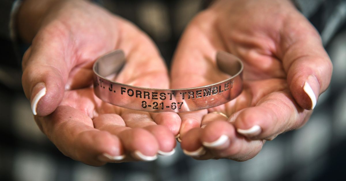 ベトナム戦争　POW MIAブレスレット　① SRX_LnqnOeD.jpg