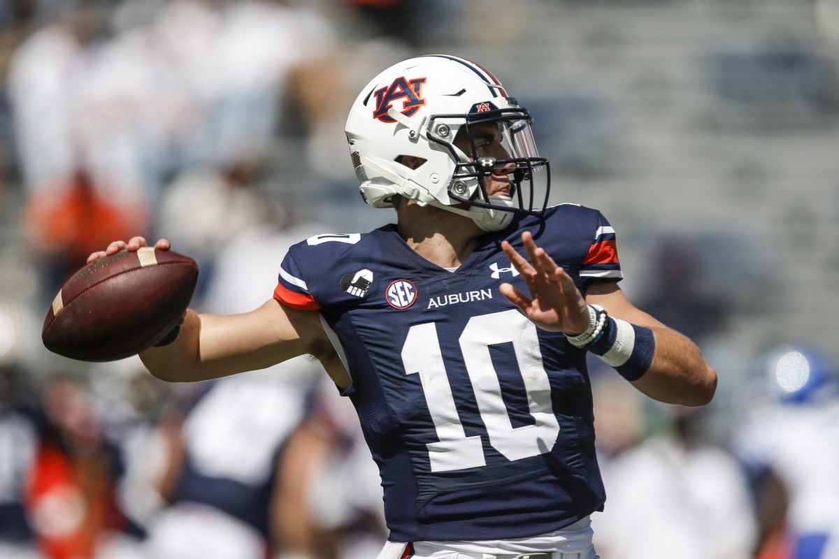 Auburn quarterback Bo Nix (10) throws a pass against Kentucky during the second quarter of an NCAA college football game on Saturday, Sept. 26, 2020 in Auburn, Ala.  (Butch Dill)