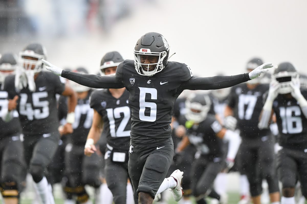 Washington State Cougars wide receiver Donovan Ollie (6) runs onto the field before the first half of a college football game on Saturday, Sep 18, 2021, at Gesa Field in Pullman, Wash.  (Tyler Tjomsland/The Spokesman-Review)