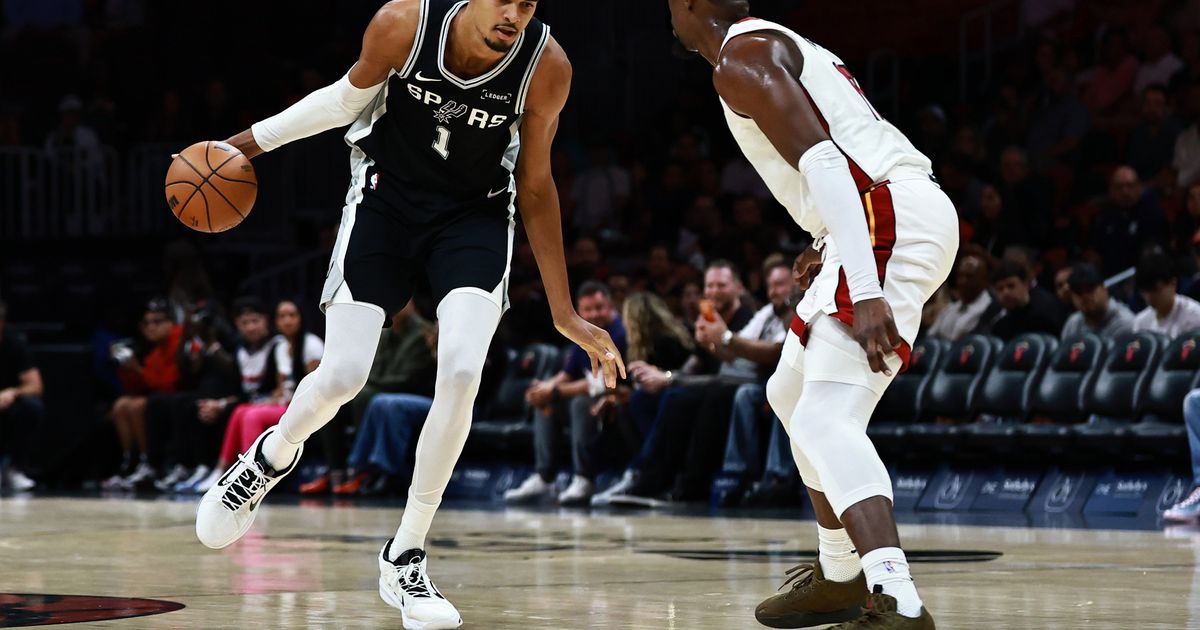 Cultivating Mindfulness and Cognitive Resilience Through Meditation and Kung Fu