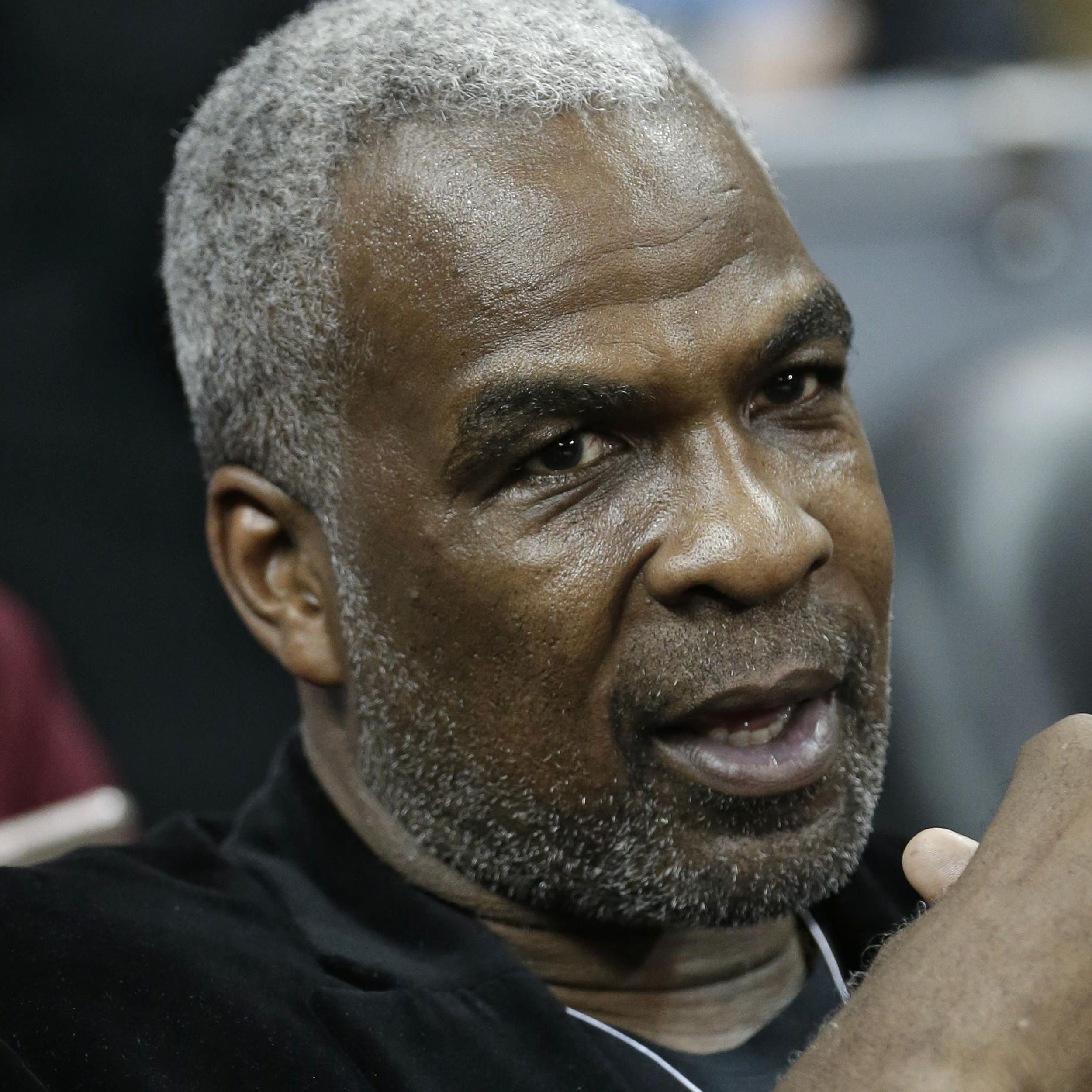 Charles Oakley empathizes with Spike Lee over treatment at MSG | The  Spokesman-Review