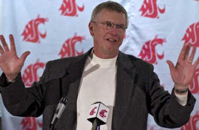 
Amid a standing ovation from the WSU offensive line, coach Bill Doba announces in a press conference that he will not be returning. 
 (Brian Immel / The Spokesman-Review)