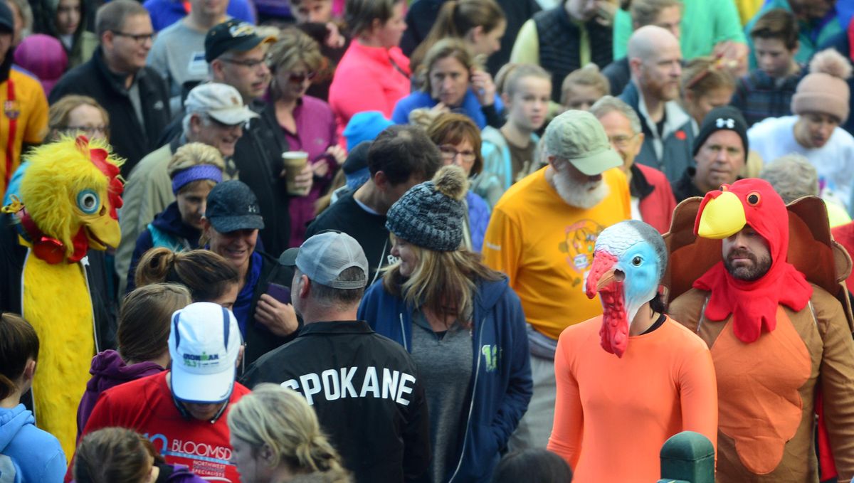 Spokane Turkey Trot kicks off Thanksgiving with costumes, dogs and