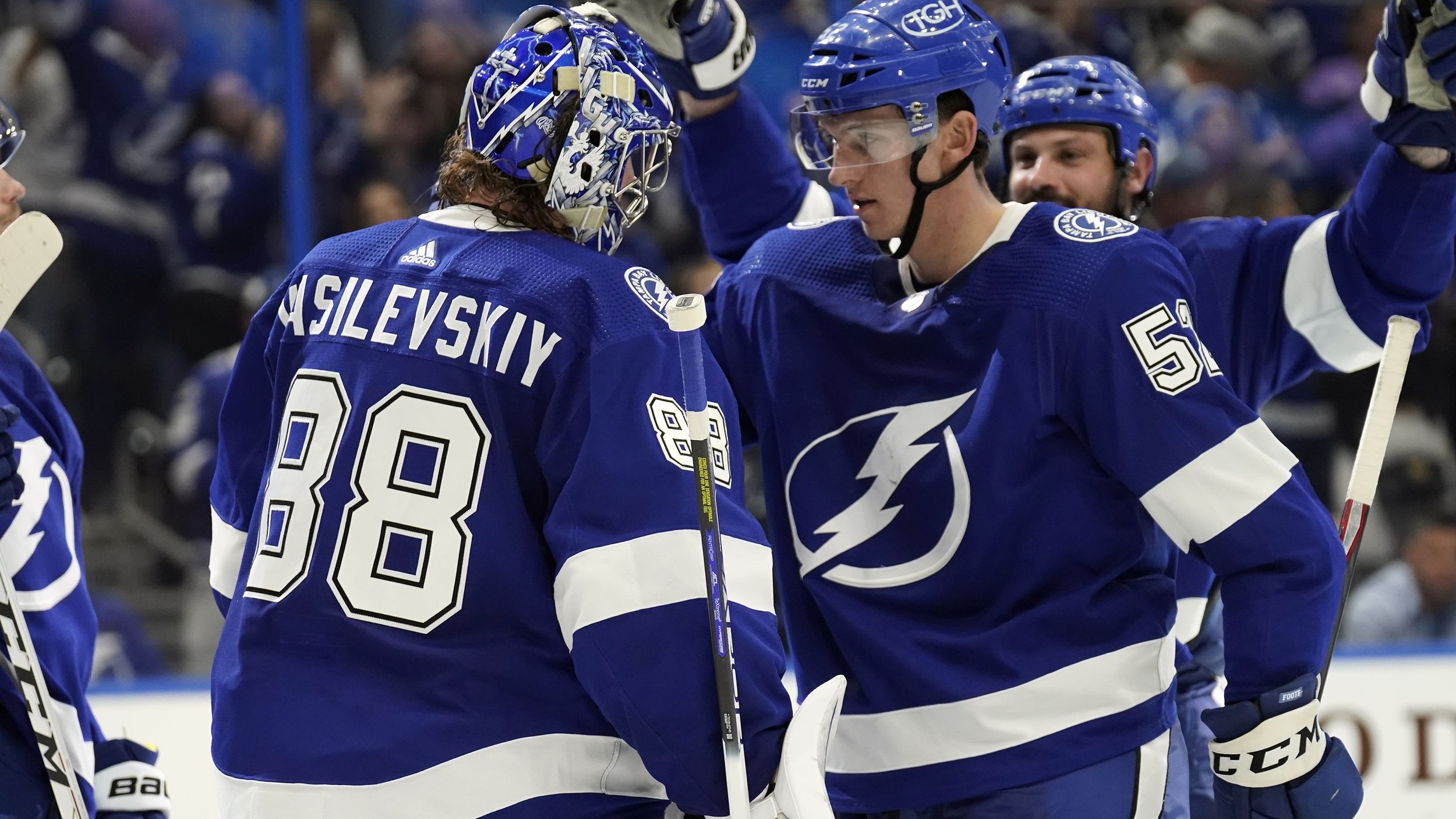 Lightning's Cal Foote channels Steven Stamkos on first NHL goal: 5