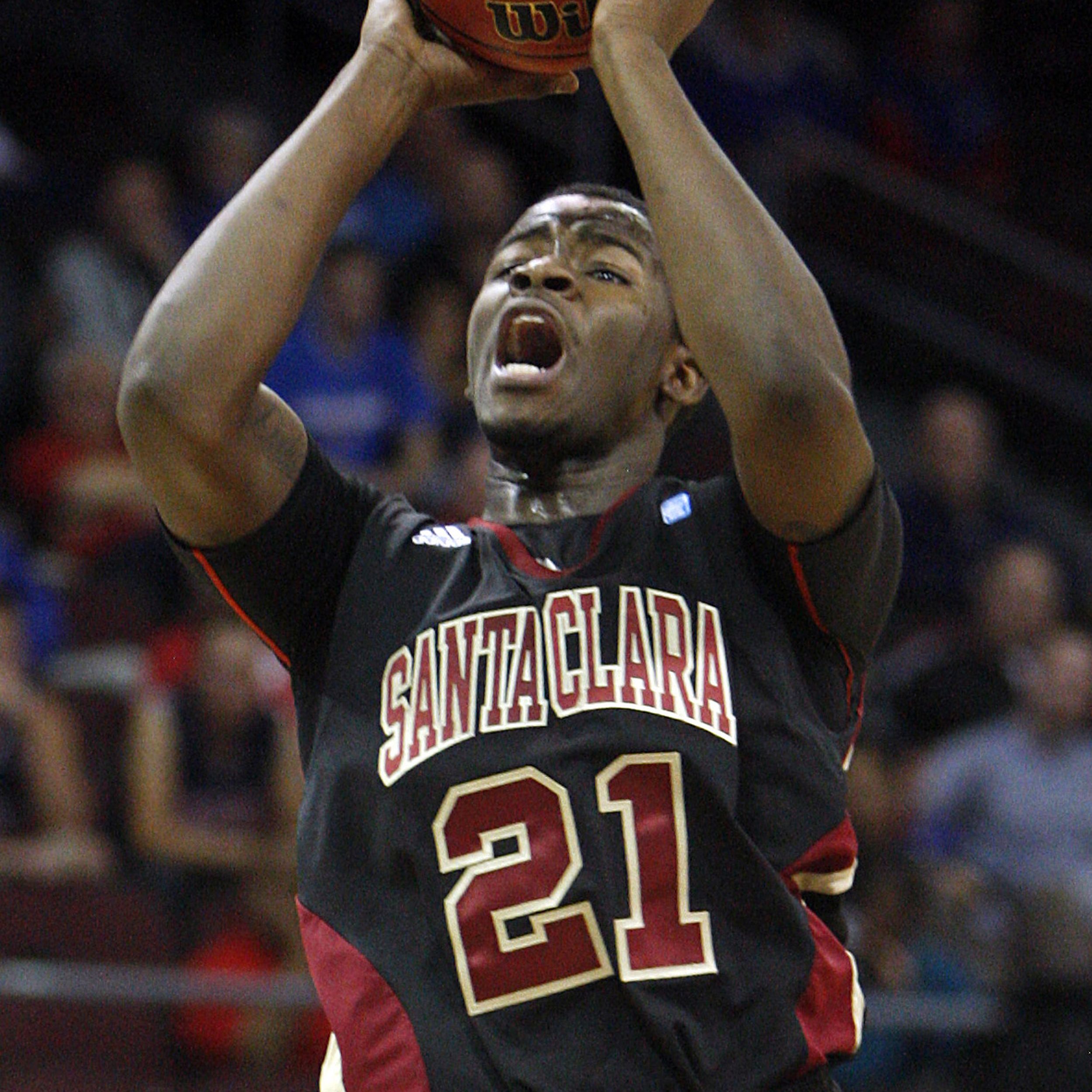 Evan Roquemore of the Santa Clara Broncos brings the ball up the