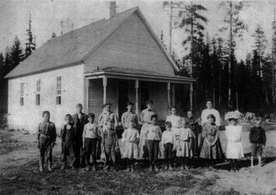 
The one-room schoolhouse in the Williams Valley community near Deer Park in 1907.
 (Courtesy of Luella Dow / The Spokesman-Review)