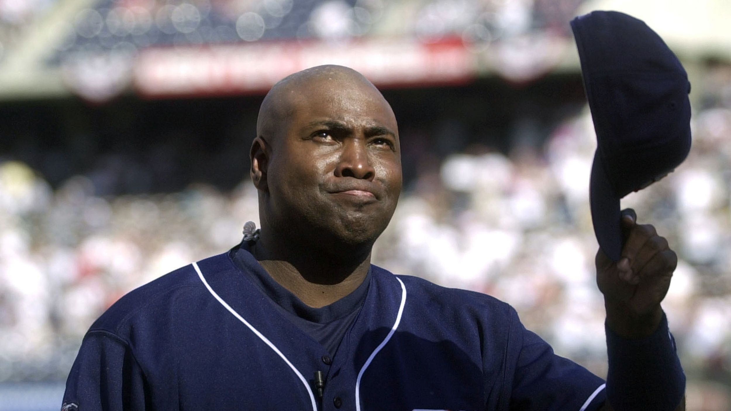 Tony Gwynn, Hall of Fame Batting Champion, Dies at 54 of Cancer - The New  York Times