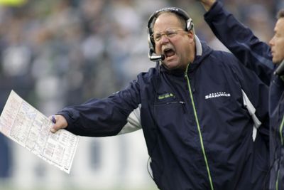 Mike Holmgren’s last home game with the Seahawks features a reunion with Jets quarterback Brett Favre. (Associated Press / The Spokesman-Review)