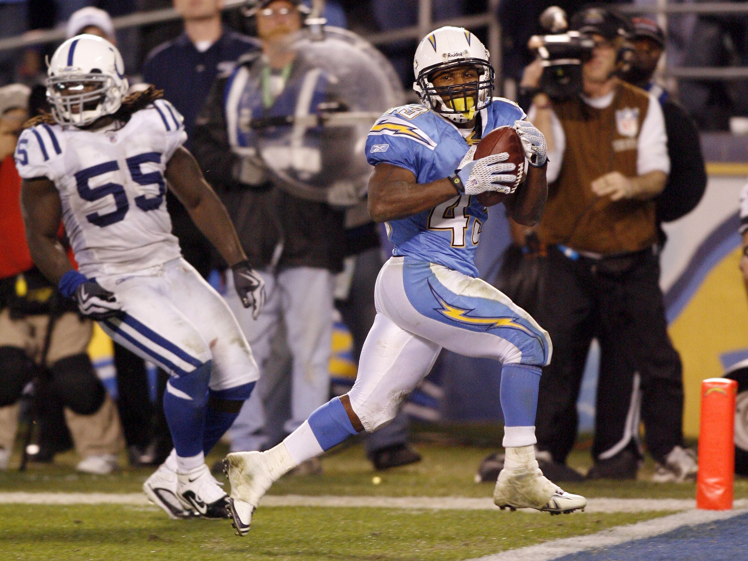 Rivers, Sproles rally Chargers past Raiders 24-20 – Delco Times