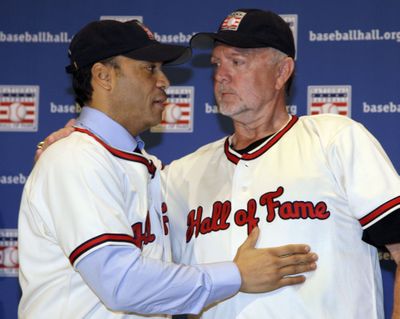 Roberto Alomar, left, and Bert Blyleven received the Hall of Fame nod on Wednesday.  (Associated Press)