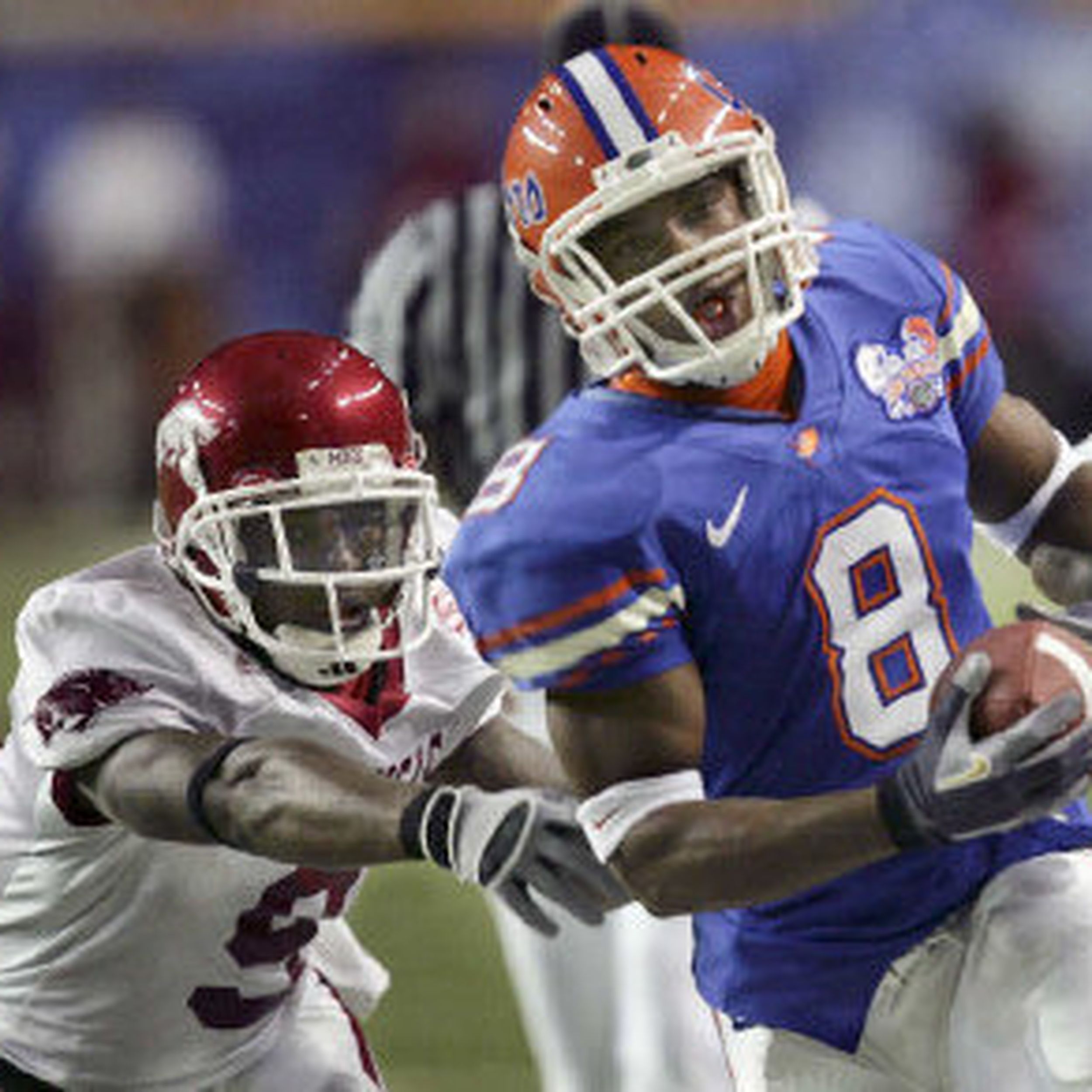 Florida Gators running back Percy Harvin (1) runs for 2 yards and a  touchdown in third quarter action against the Oklahoma Sooners during the  2009 BCS National Championship game in Miami on