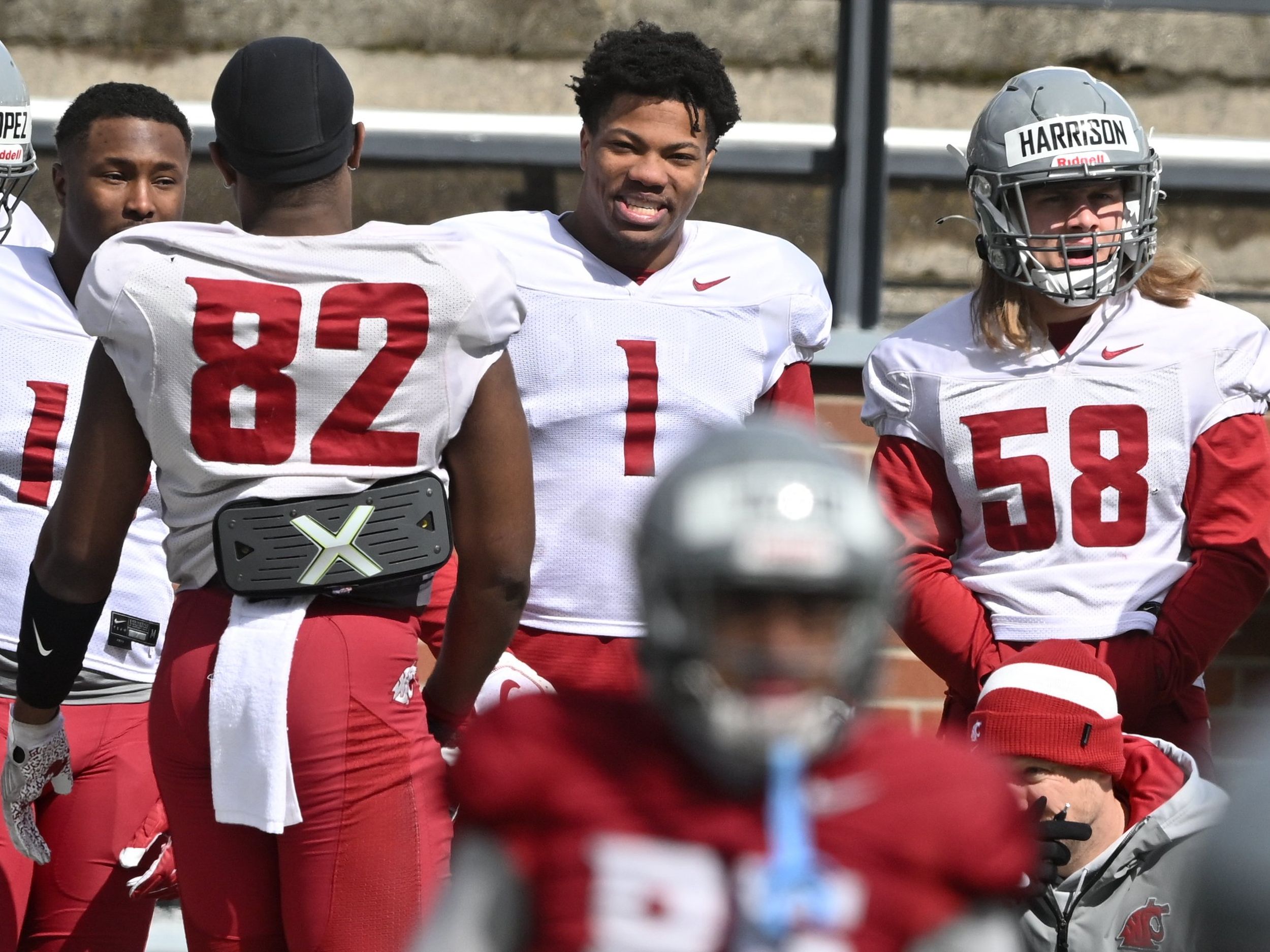 'I'm not a one-dimensional player': Linebacker Daiyan Henley brings  versatility, star potential to Washington State's defense