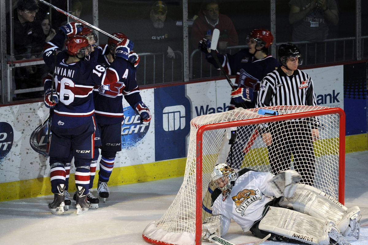 The Chiefs celebrate Mike Aviani’s goal on a tough night for 15-year-old Silvertips goalie Carter Hart, who was making his WHL debut. (Jesse Tinsley)