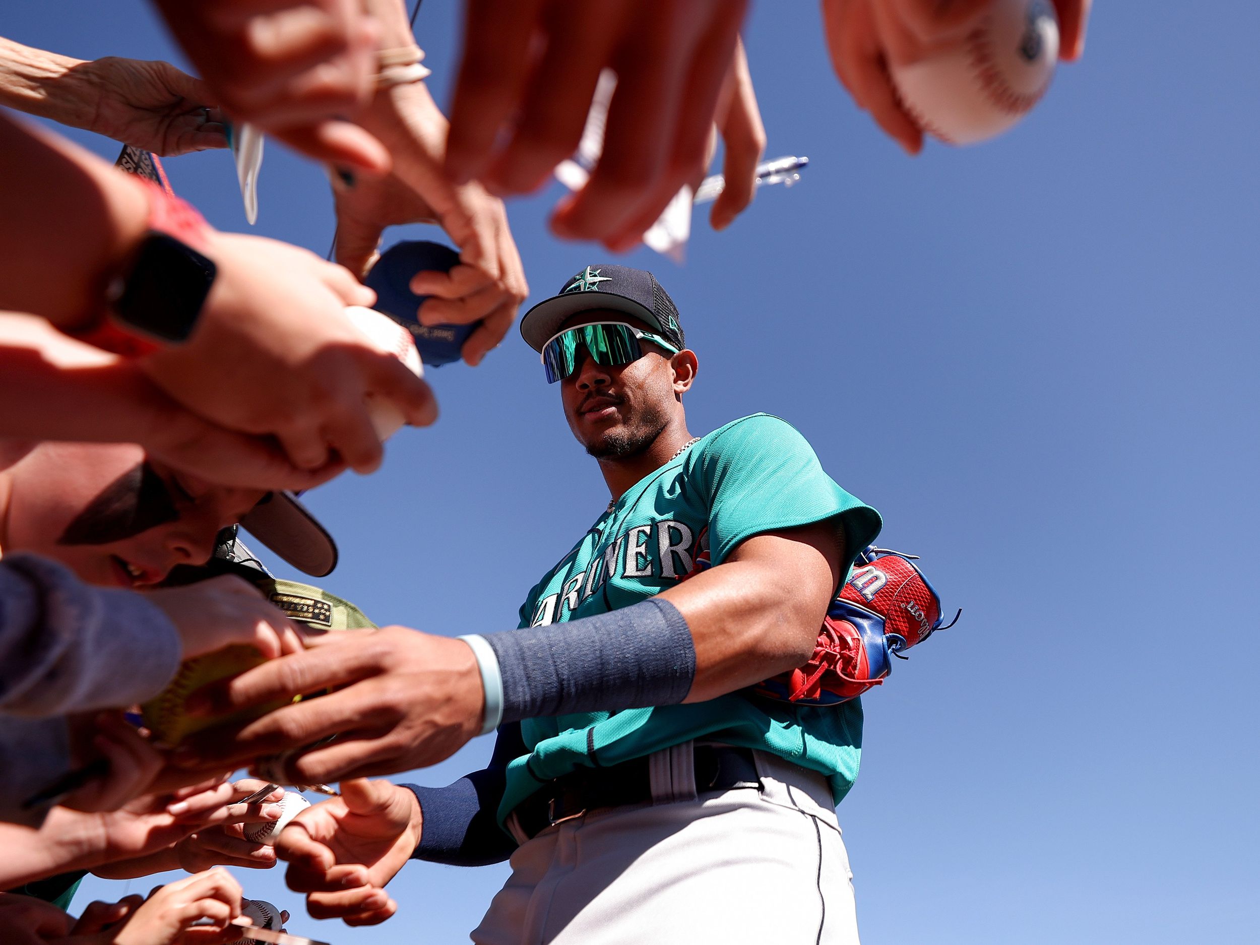 Earlier than expected, Julio Rodriguez back in spring-training
