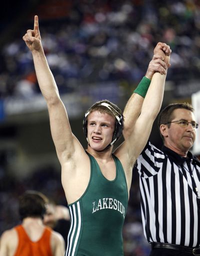 Josh Lauderdale reacts to winning the 140-pound 1A title match, helping Lakeside to 2nd-place team finish. (Patrick Hagerty)