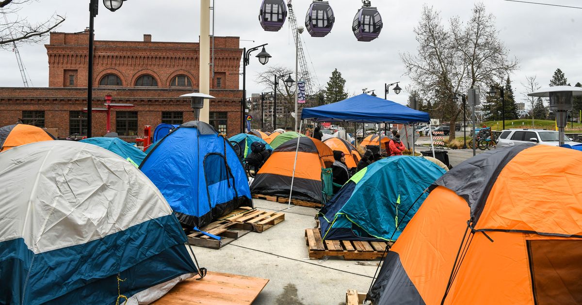 Brown’s camping ordinance remains in limbo after council rejects then revives the controversial Prop 1 replacement
