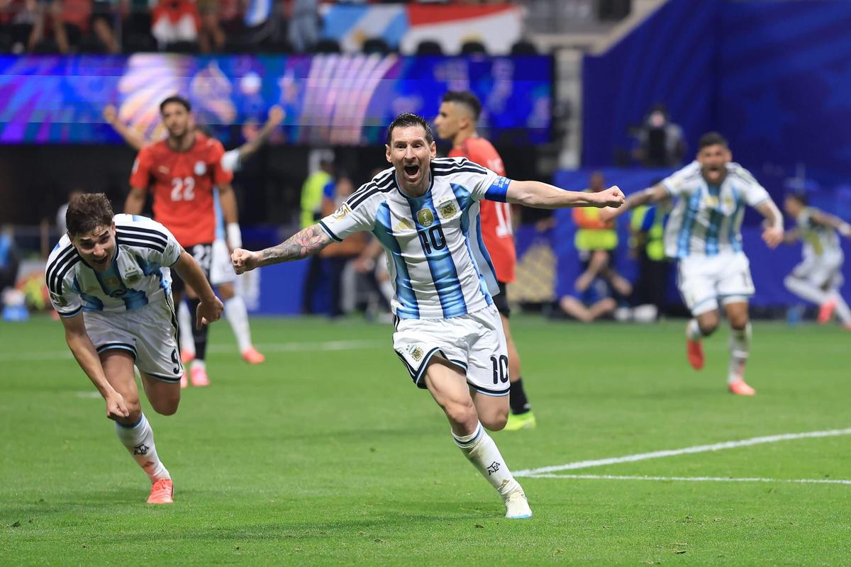 Argentina’s Lionel Messi reacts after scoring against Egypt on Tuesday in the World Cup round of 16 in Atlanta.  (Getty Images)