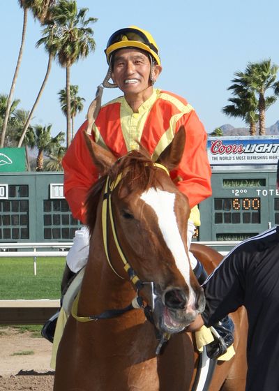 Akifumi Kato, the leading jockey in Playfair history, recently reached 2,000 career wins at  a race in Phoenix.