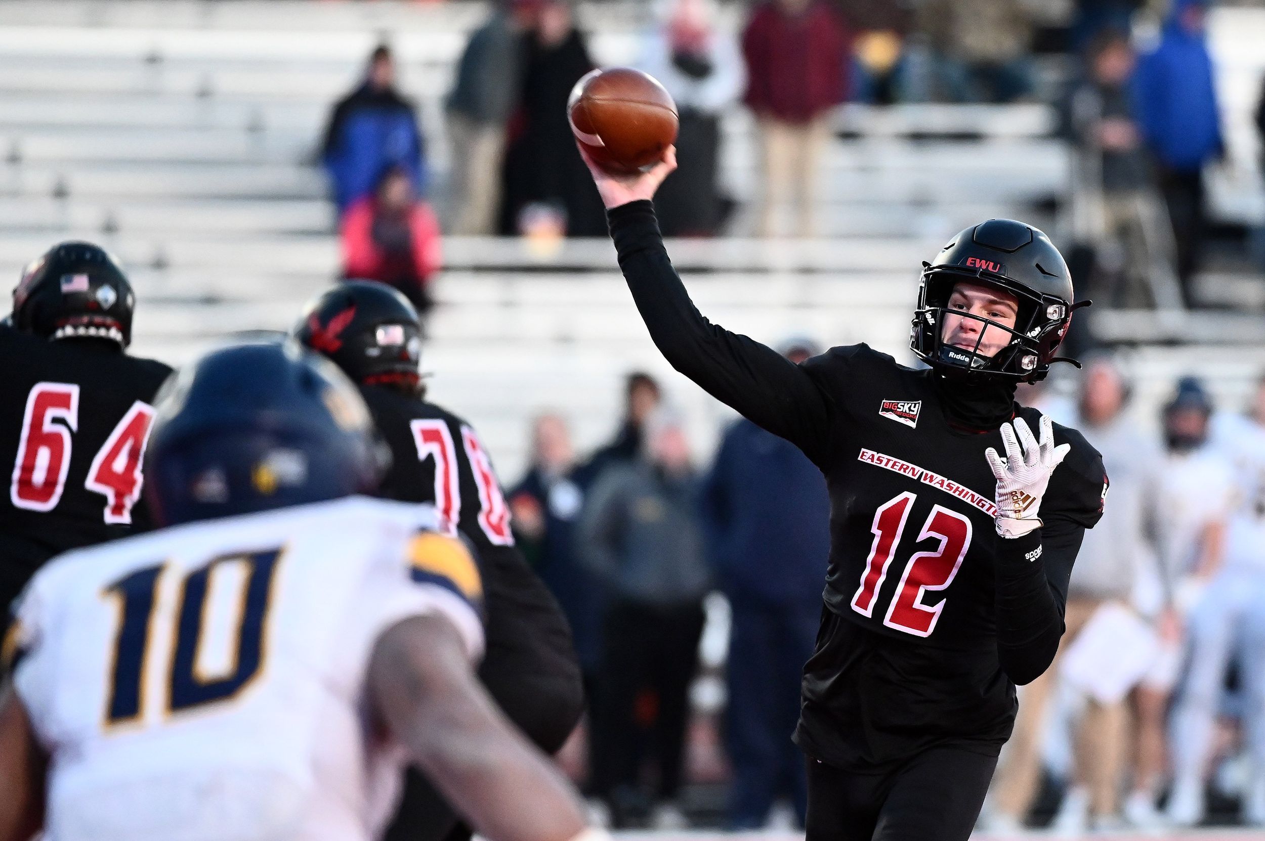 EWU preview: Last year's stumble behind them, Eagles look to ramp up the  offense to get back on track