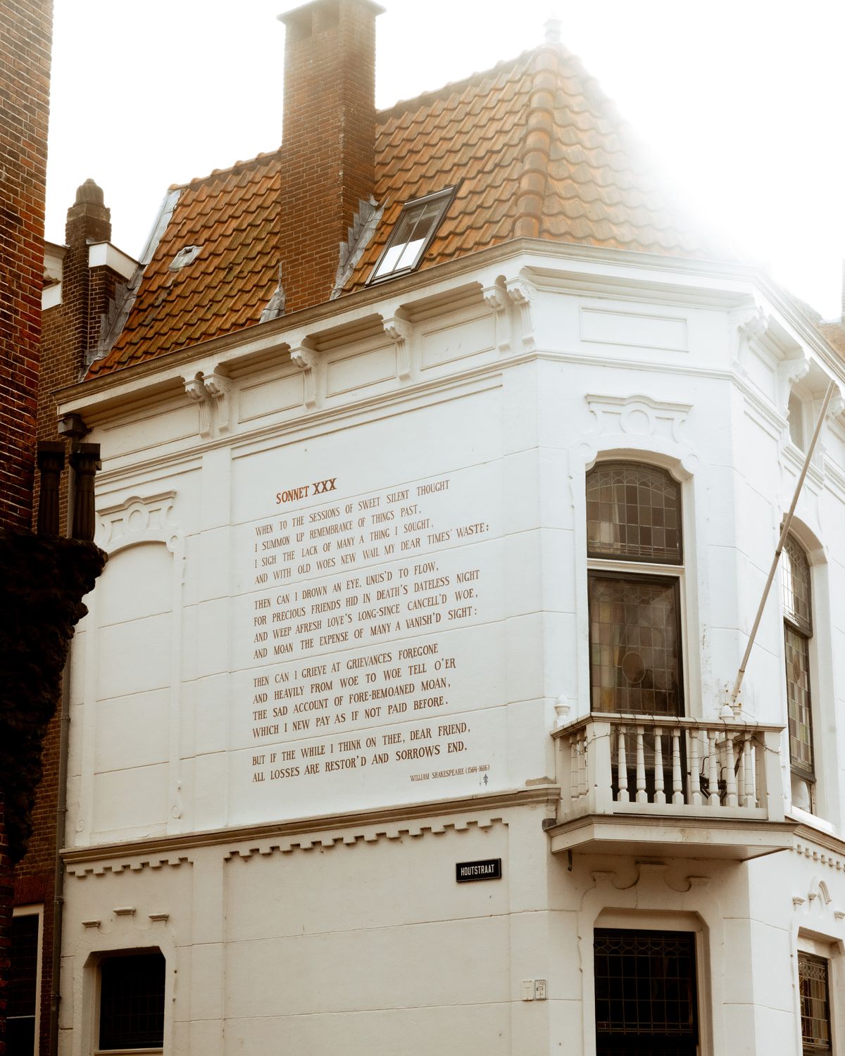 Shakespeare’s Sonnet XXX is seen on a wall in Leiden, the Netherlands, Oct. 18, 2025. Leiden’s Wall Poems murals include works in their original languages. (Desiré van den Berg/The New York Times) (DESIRE VAN DEN BERG)