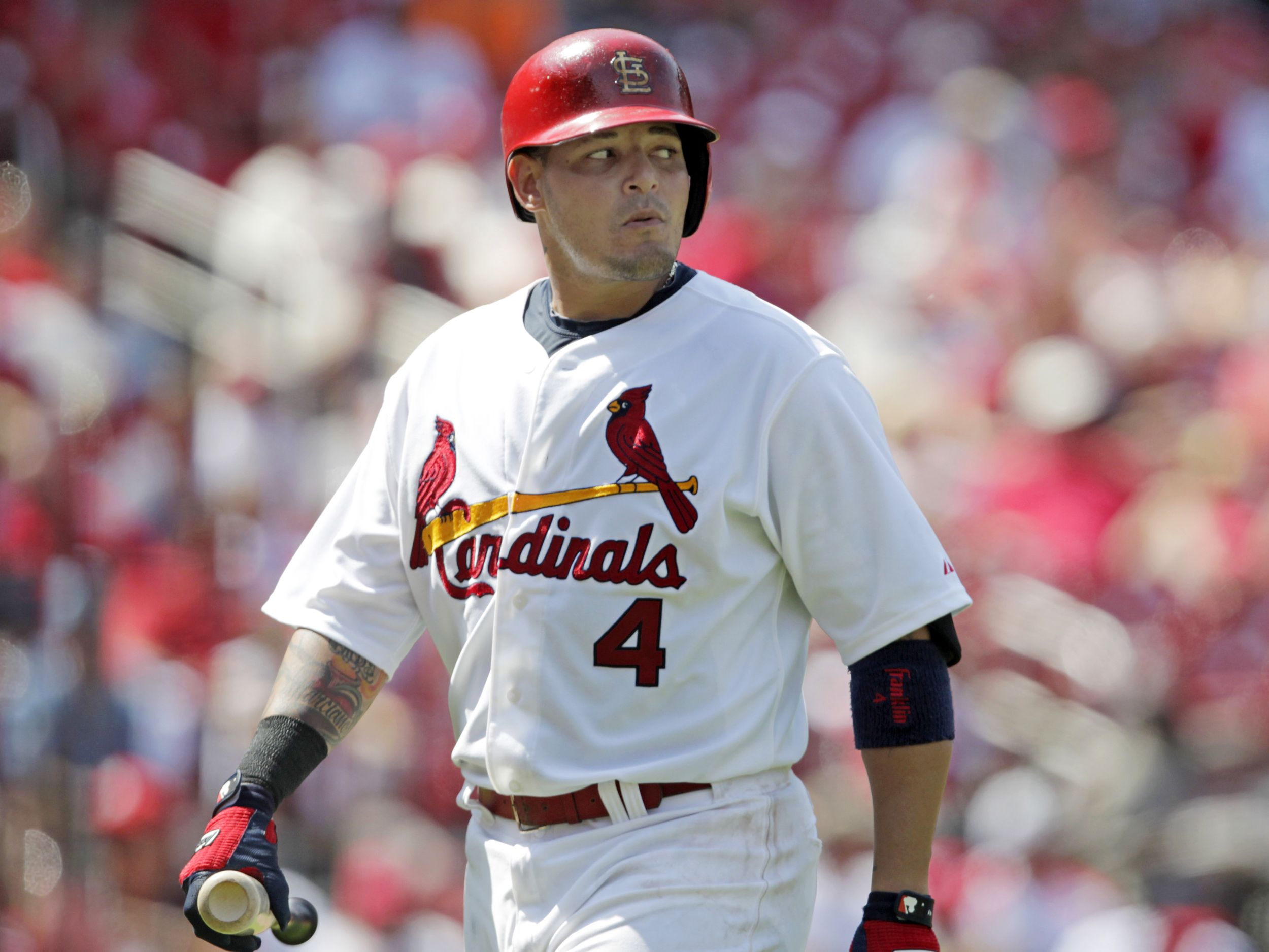 Cardinals' Yadier Molina undergoes surgery after being hit in