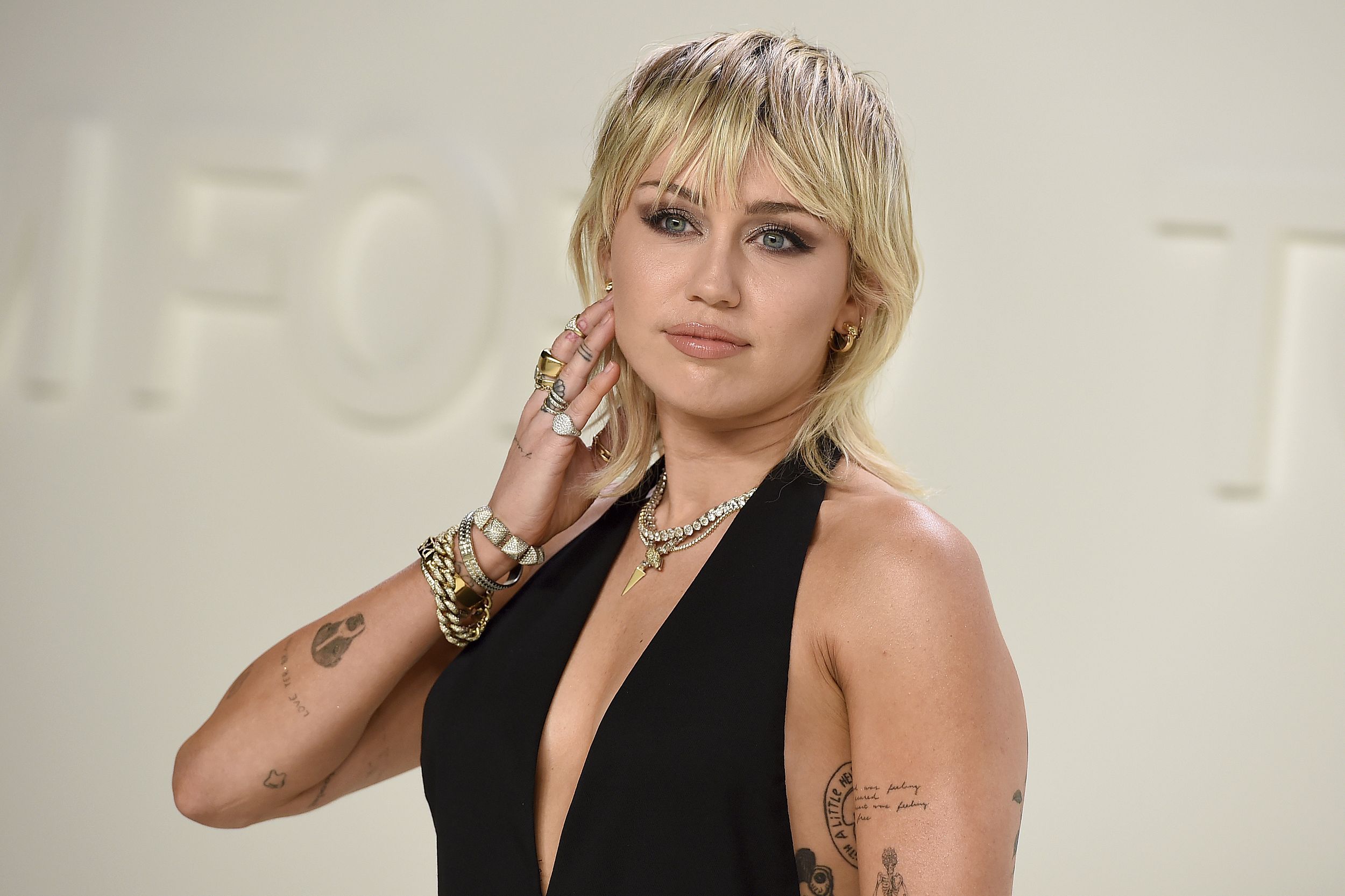 Miley Cyrus releases Plastic Hearts tracklist as she features Dua Lipa