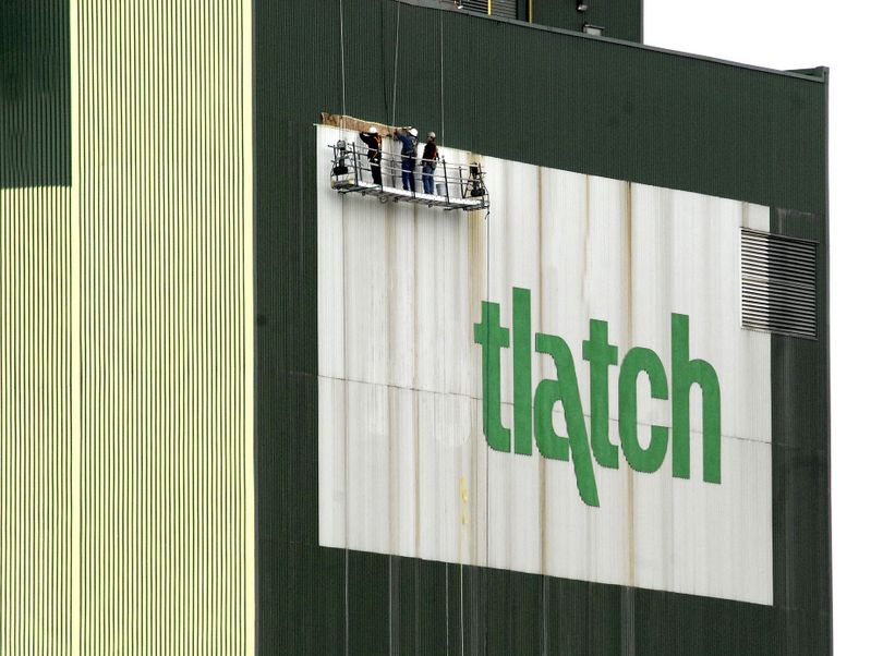 Workers remove the word Potlatch from a building that’s now part of Clearwater Paper. Clearwater was created in December 2008 when Potlatch  separated most of its manufacturing operations from the rest of the company. Lewiston Morning Tribune (Barry Kough Lewiston Morning Tribune)